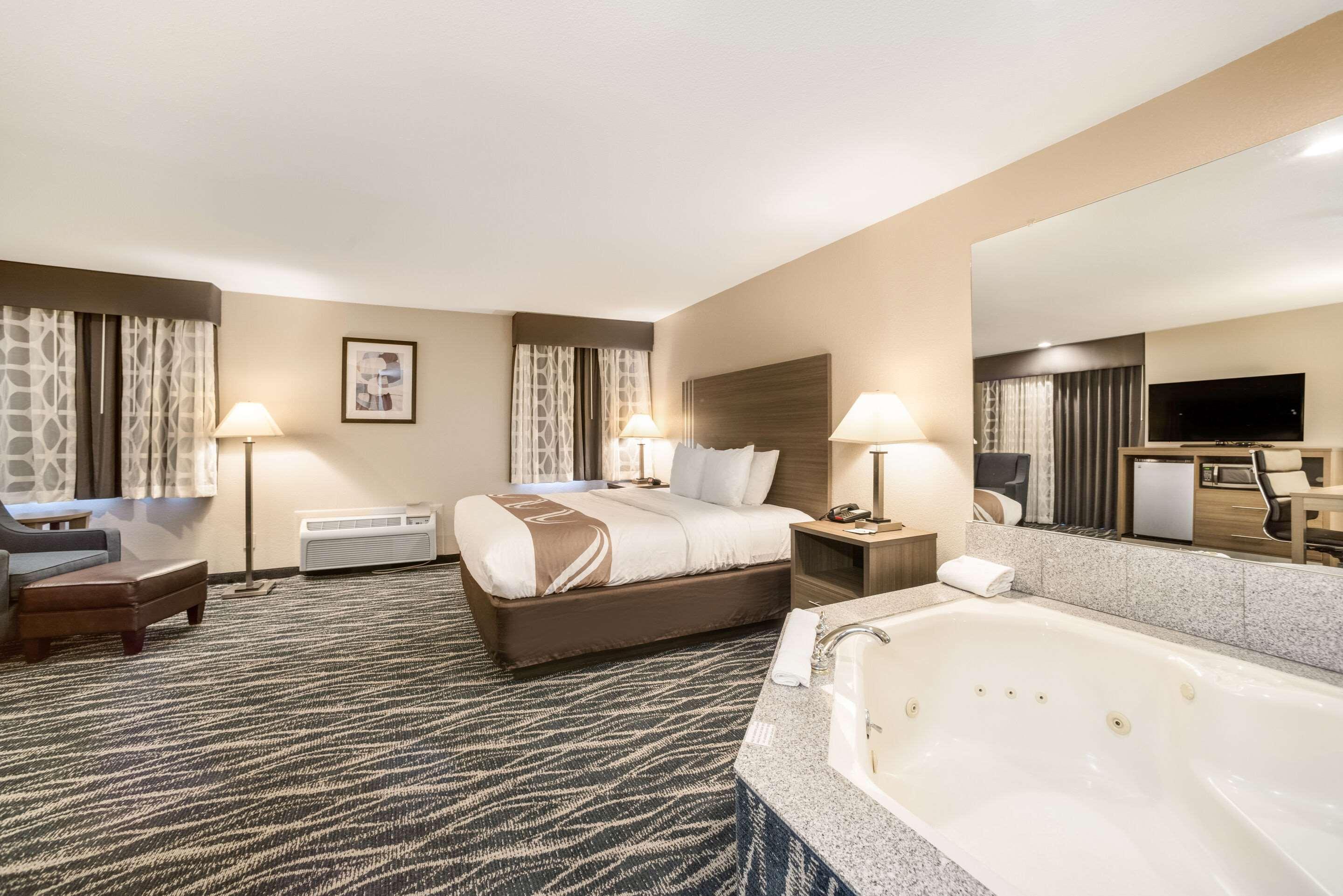 Quality Inn Effingham Bagian luar foto