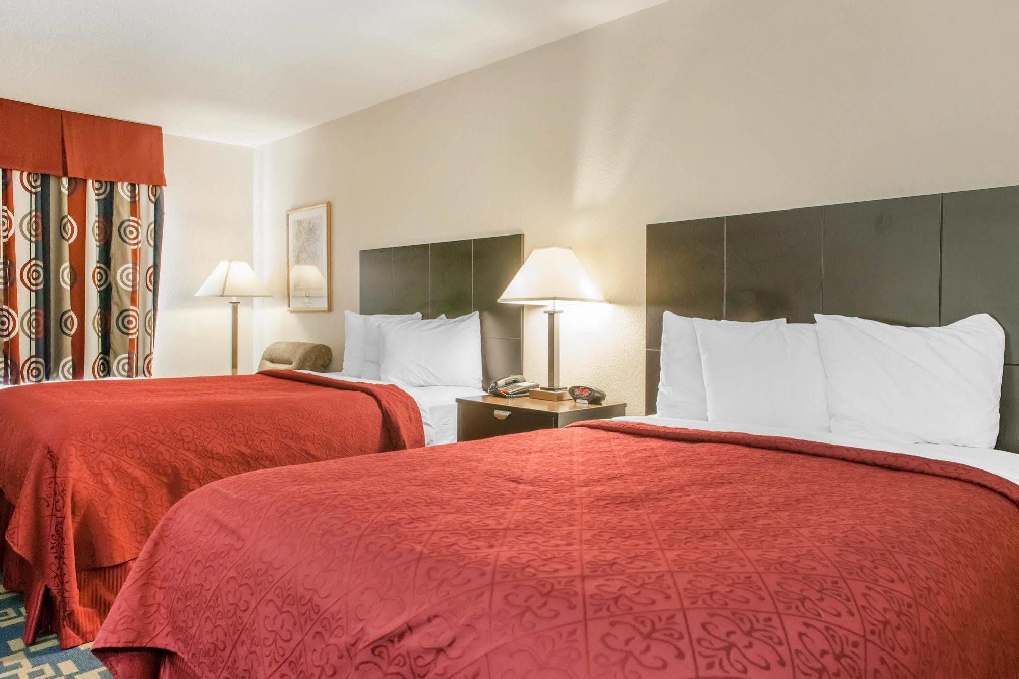 Quality Inn Effingham Bagian luar foto
